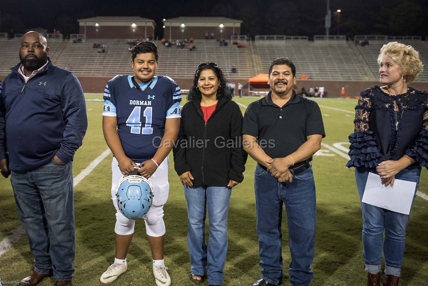 G9-SeniorD6_10-19-18-215.jpg