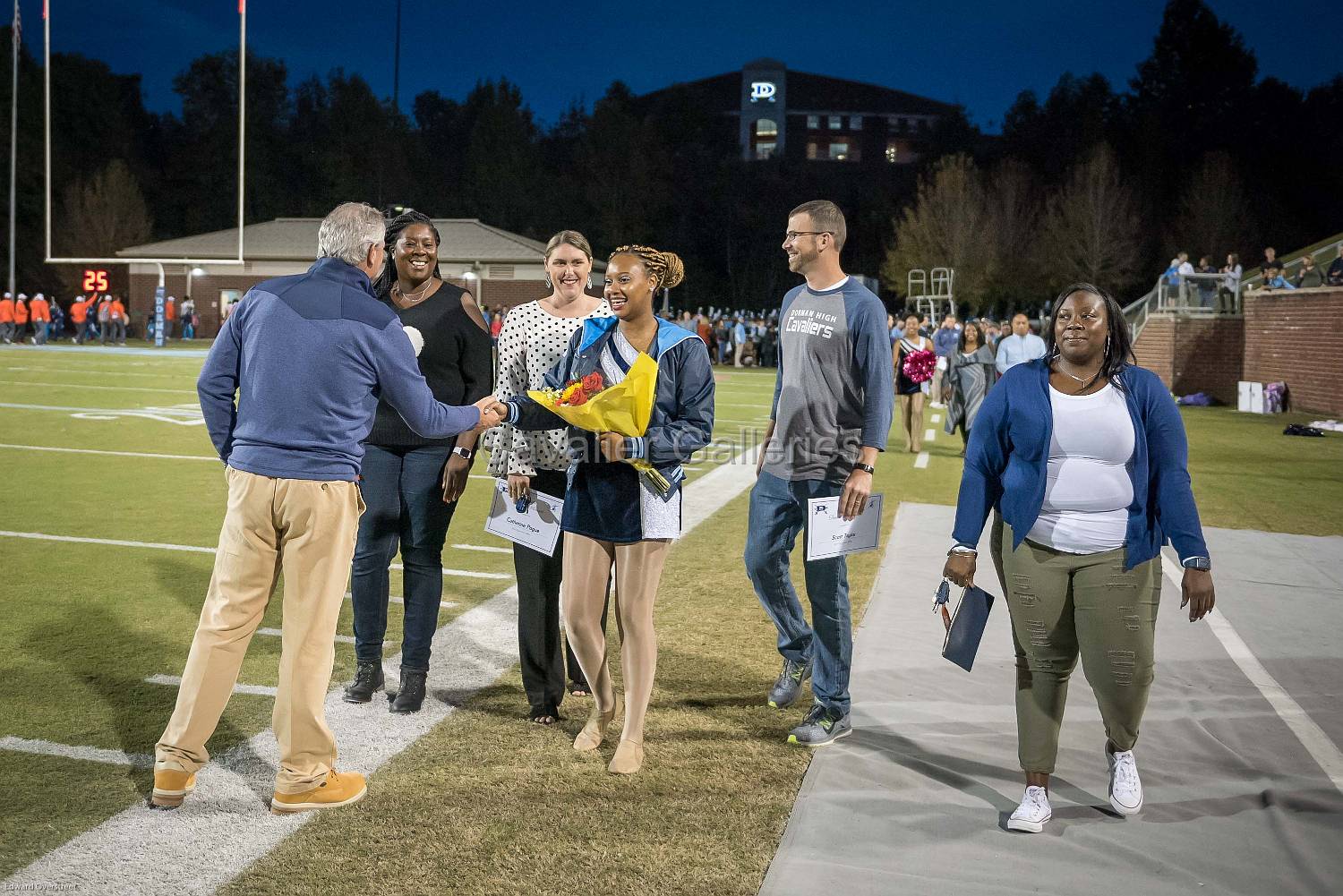 G9-SeniorD6_10-19-18-49.jpg