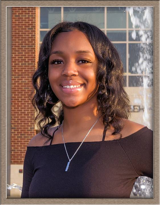 25-Makayla Williams-b