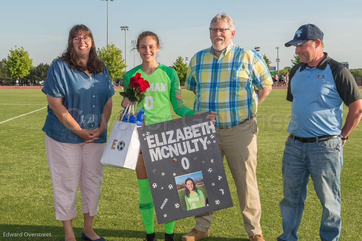 GirlsSoccerSeniorDay-37.jpg