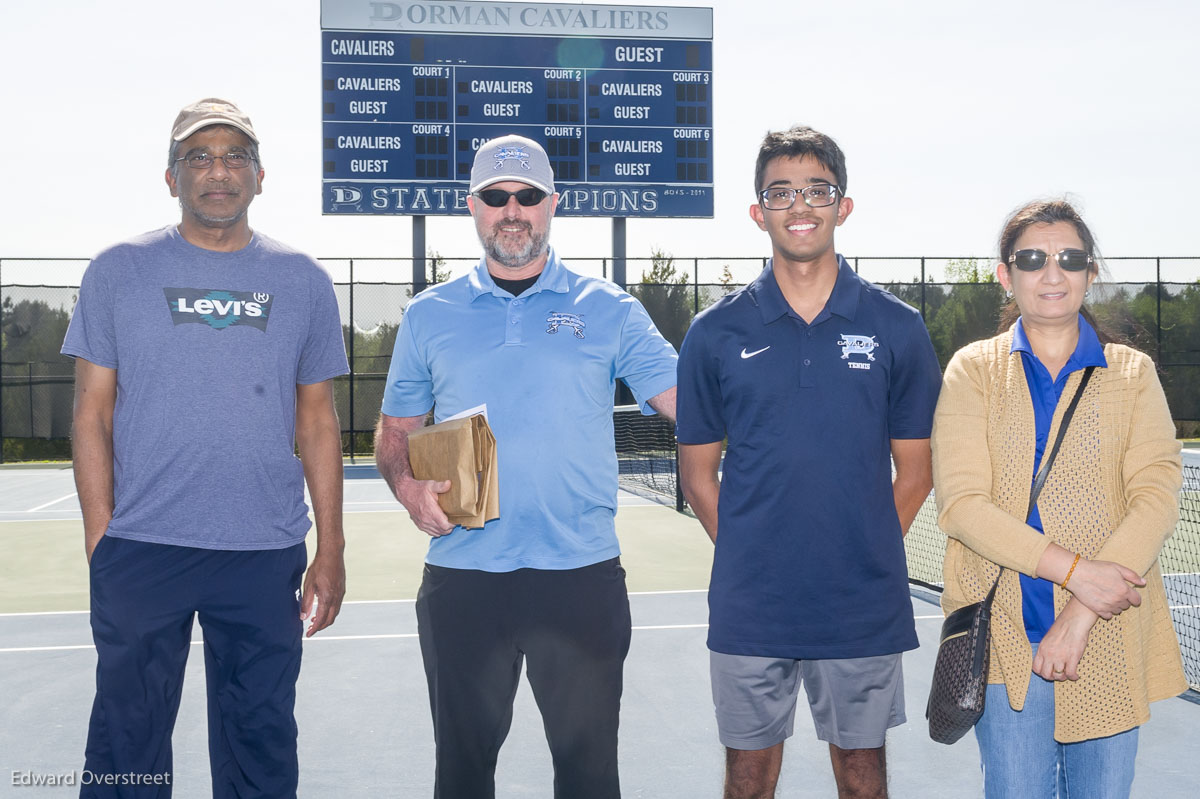 VTENvsSHS+SeniorNite_4-21-22-6.jpg