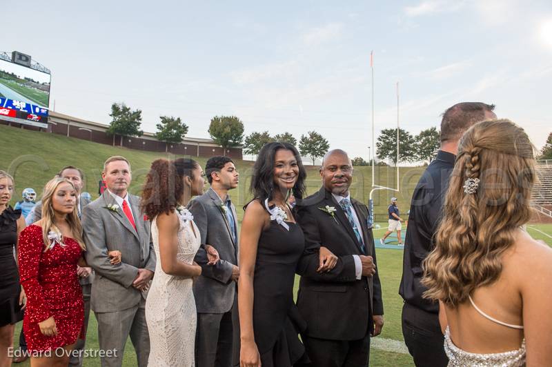 HomecomingNight-39.jpg