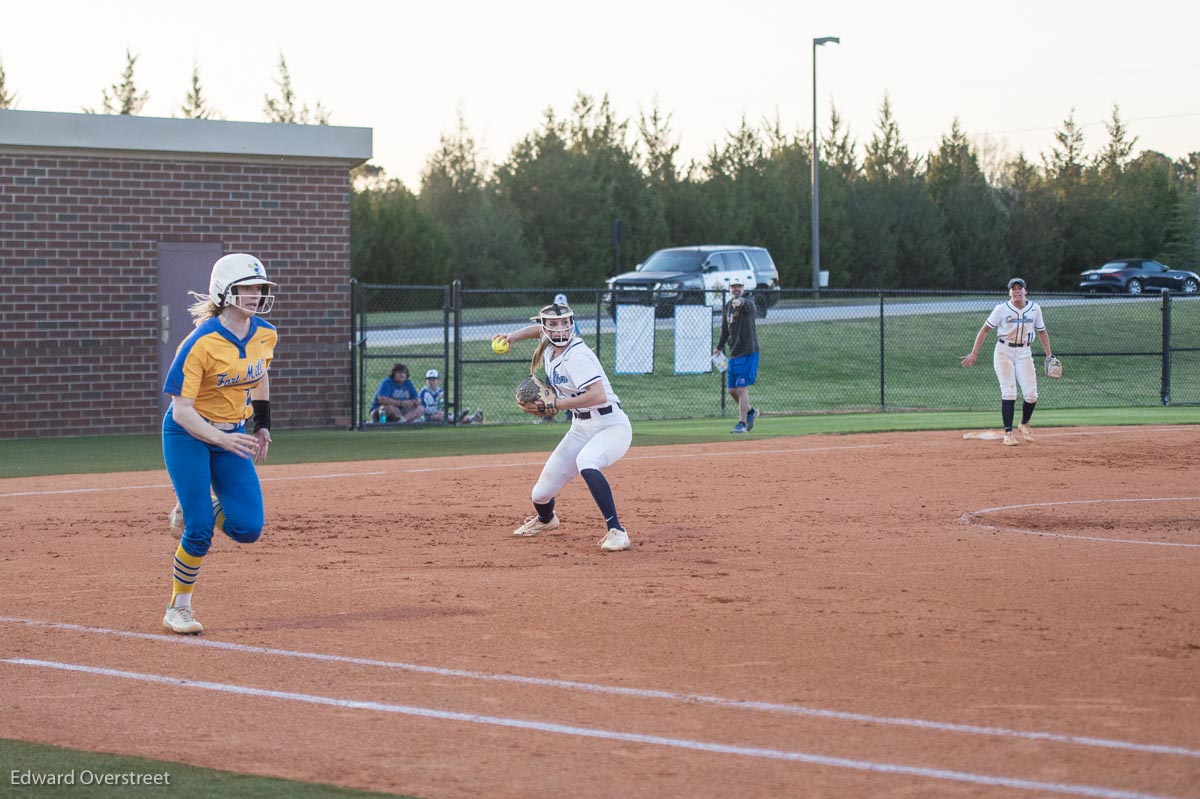 SoftballvsFtMill -296.jpg