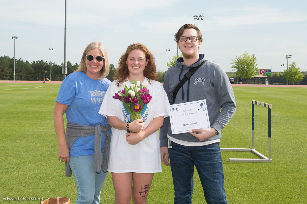 TrackSeniorDay4-12-22-1.jpg